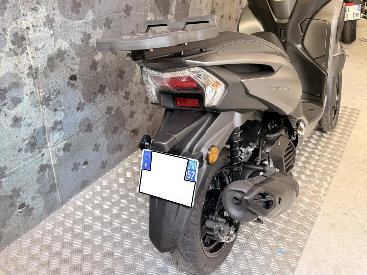 YAMAHA TRICITY 125 MATT GRAY 200kms