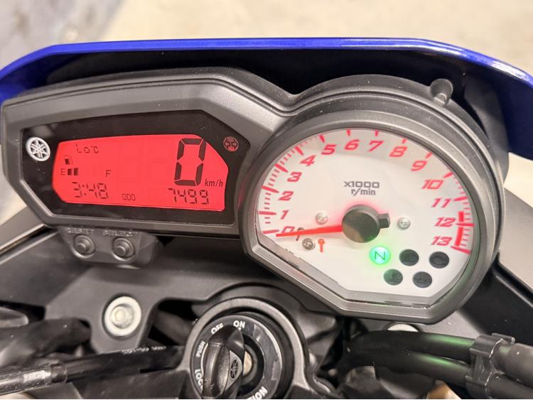 YAMAHA FZ8 R NAKED 7000kms!!!