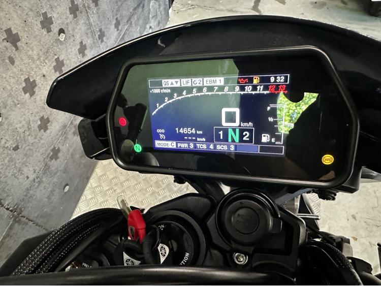 YAMAHA MT-10 BLACK 14000kms