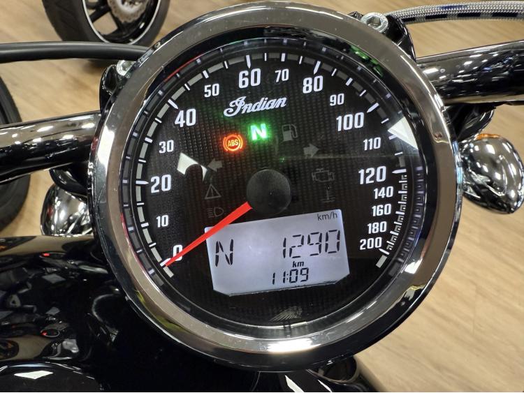 INDIAN SCOUT 1200 BLACK METALLIC 1000kms! 
