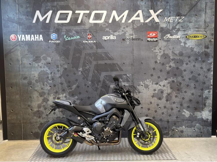 YAMAHA MT-09 NIGHT FLUO AKRAPOVIC 14000kms