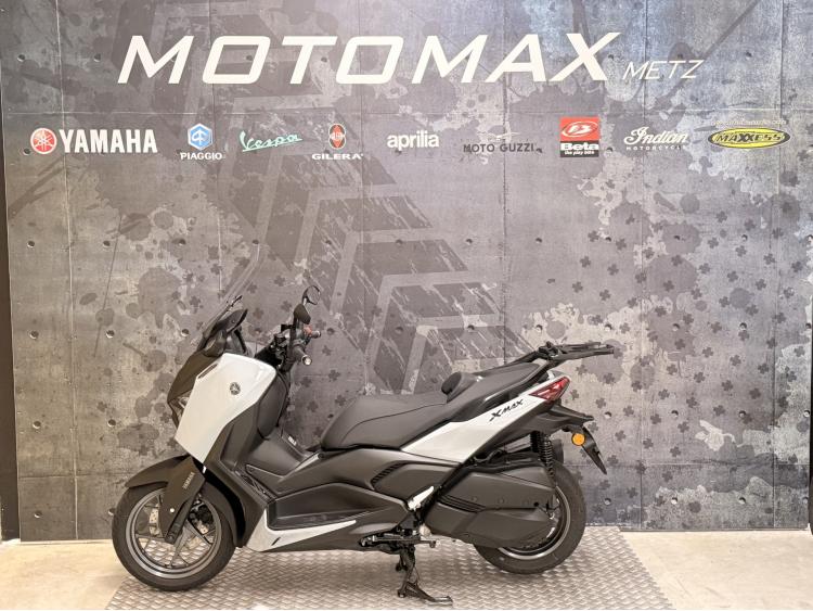 YAMAHA X-MAX 300 TECH MAX + 800kms