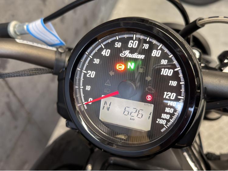 INDIAN FTR 1200 THUNDER BLACK 6000kms