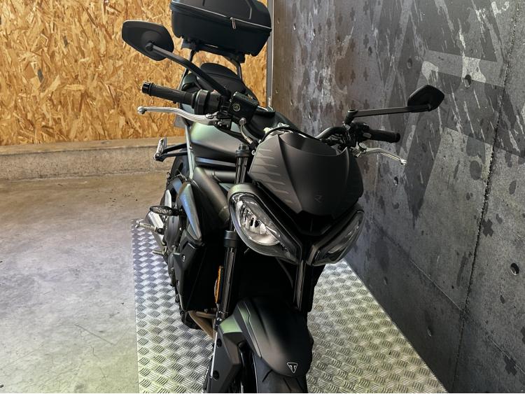 TRIUMPH STREET TRIPLE 765 R 6000kms