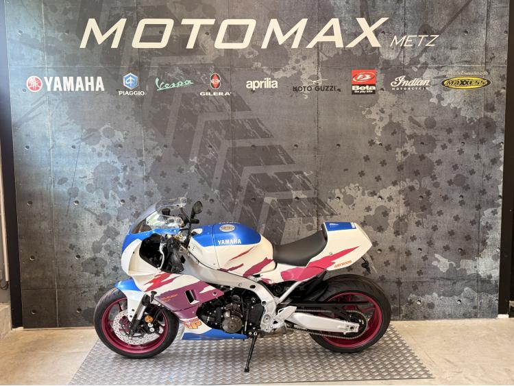 YAMAHA XSR 900 GP REPLICA YZF 1km