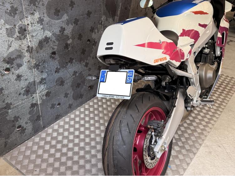 YAMAHA XSR 900 GP REPLICA YZF 1km