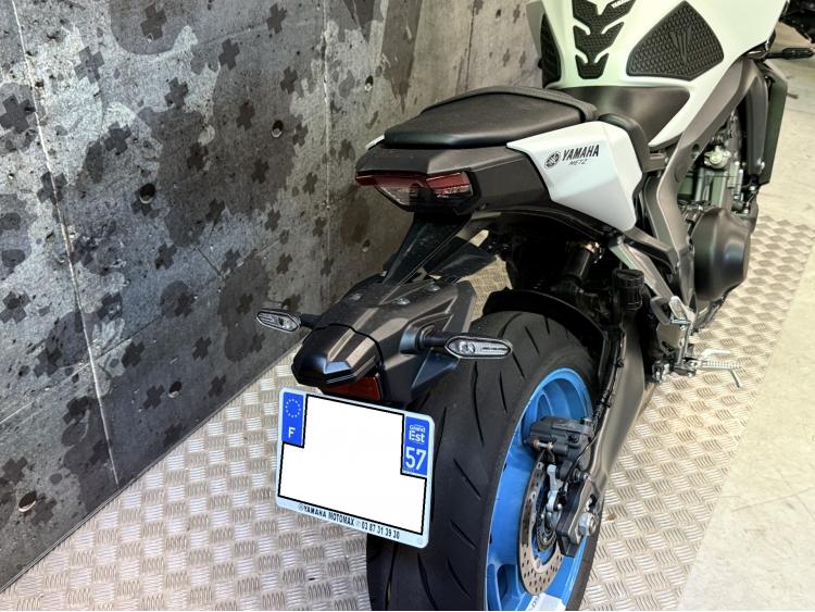 YAMAHA MT-09 CERAMIC ICE 1700kms