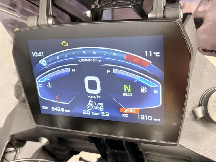 VOGE DS900X BLACK NIGHT 1800kms