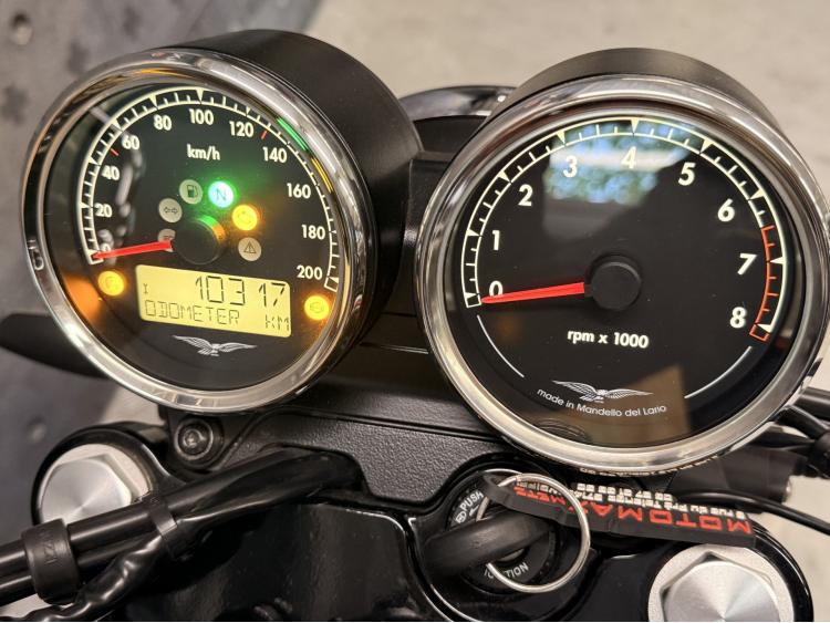 MOTO GUZZI V7 850 SPECIAL