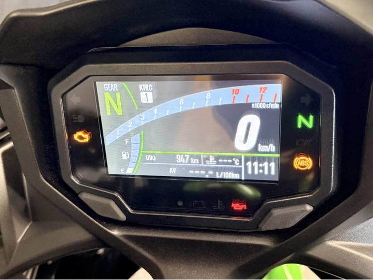 KAWASAKI NINJA 650 900kms