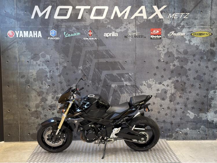 SUZUKI GSR 750 1ére MAIN 19000kms