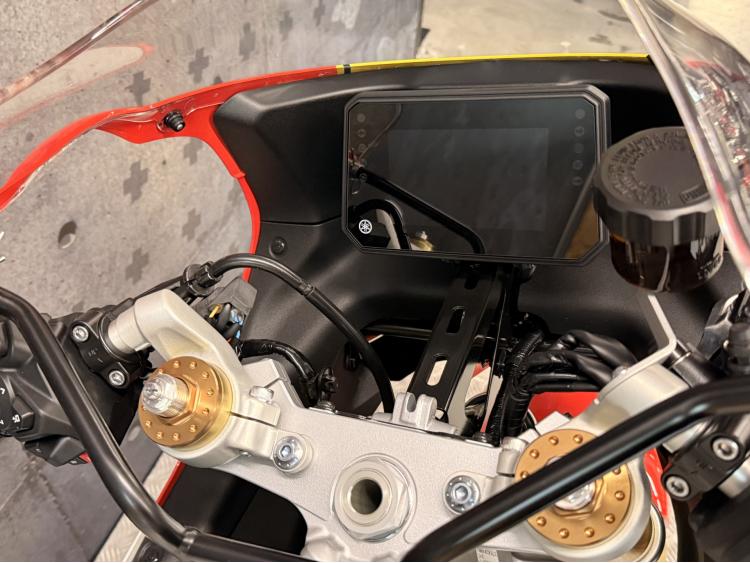 YAMAHA XSR 900 GP 35KW LEGEND RED 1km