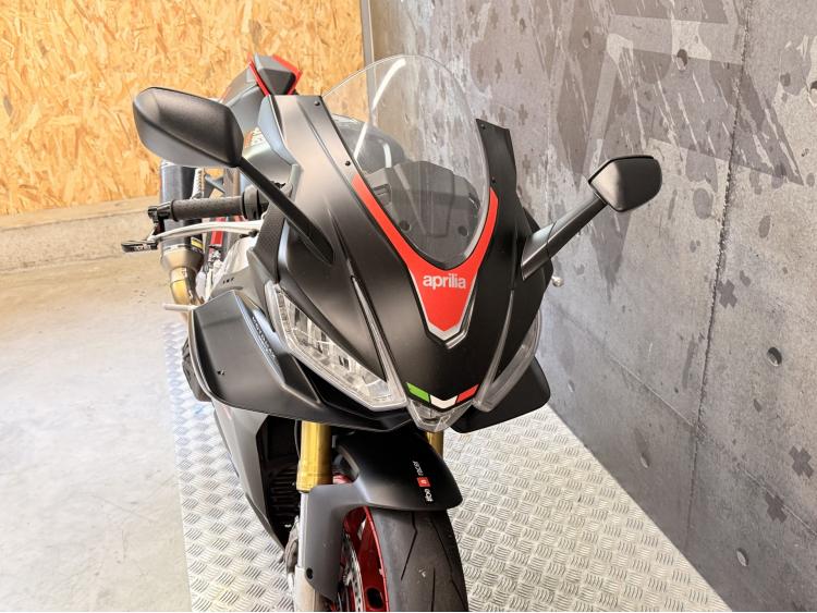 APRILIA RSV4 1100 RR AKRAPOVIC 5000kms