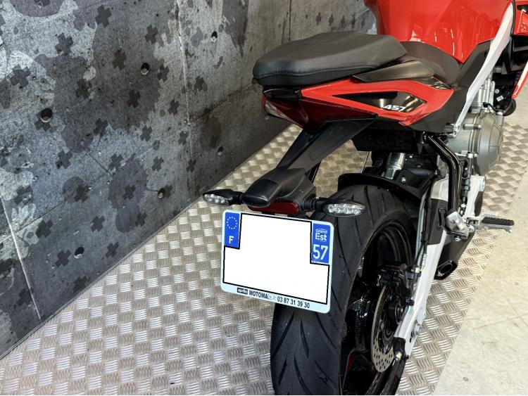 APRILIA TUONO 457 PIRANHA RED 800kms